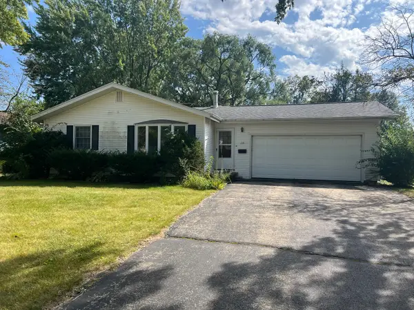 214 April Lane, North Aurora, IL 60542