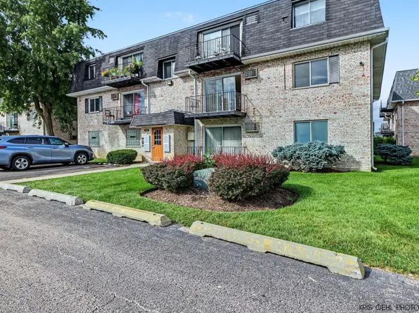1319 N Baldwin Court #2B, Palatine, IL 60074