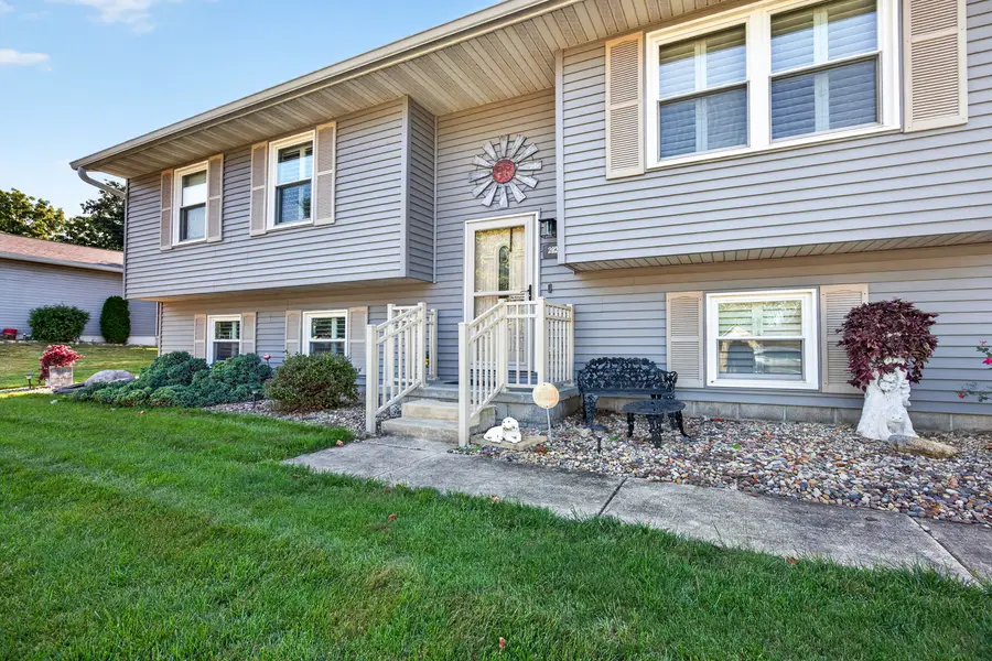 2024 Woodhavens Drive, Bloomington, IL 61701 - #2