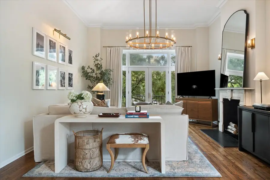 Address Withheld By Seller, Chicago, IL 60610 - #2