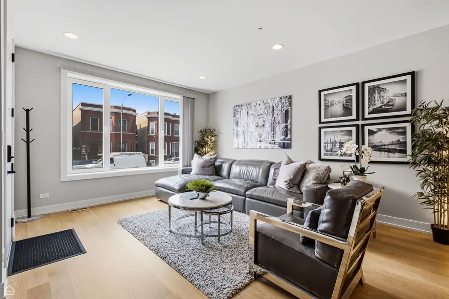 2448 W Diversey Avenue #1, Chicago, IL 60647 - #3