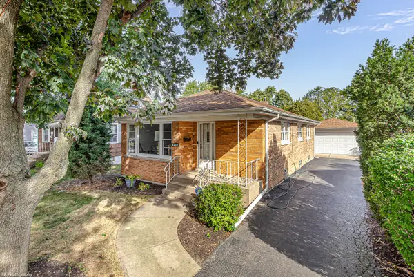 5262 Alexander Place, Oak Lawn, IL 60453