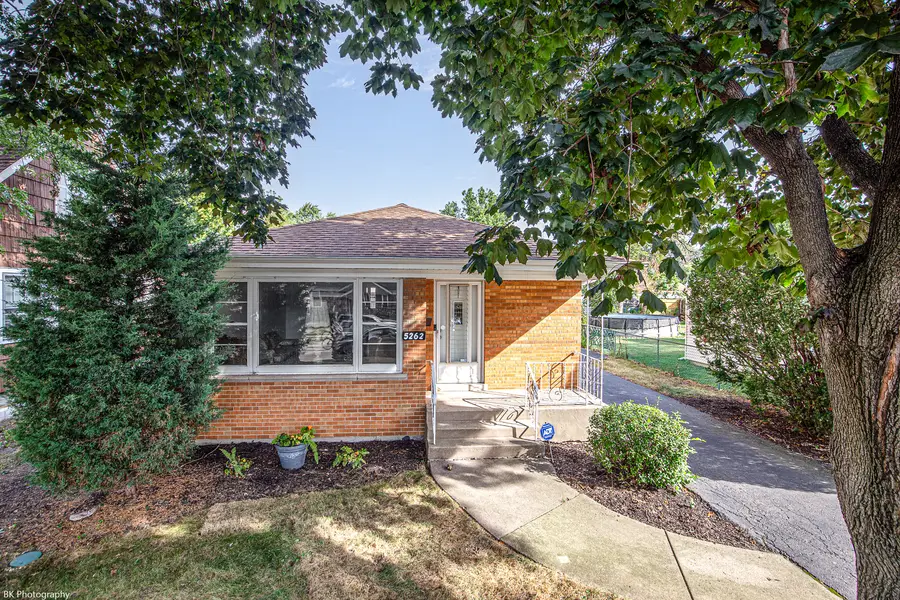 5262 Alexander Place, Oak Lawn, IL 60453 - #2