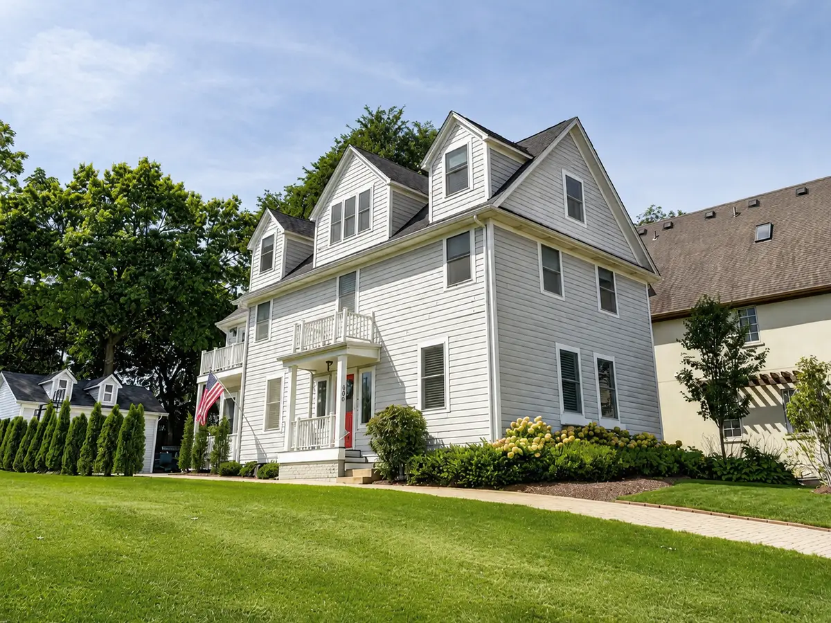 303 Park Avenue, Clarendon Hills, IL 60514 - #1