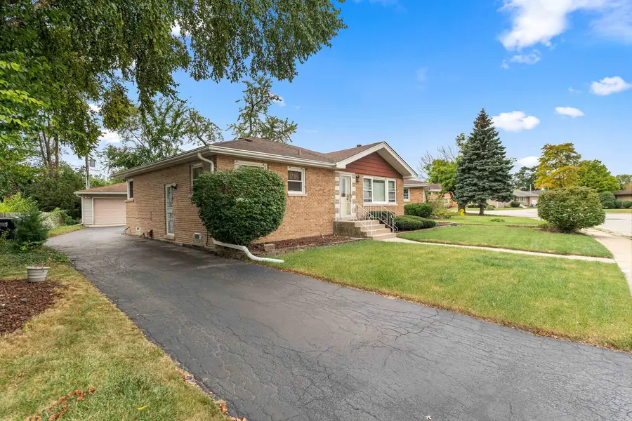 913 E 162nd Place, South Holland, IL 60473 - #3