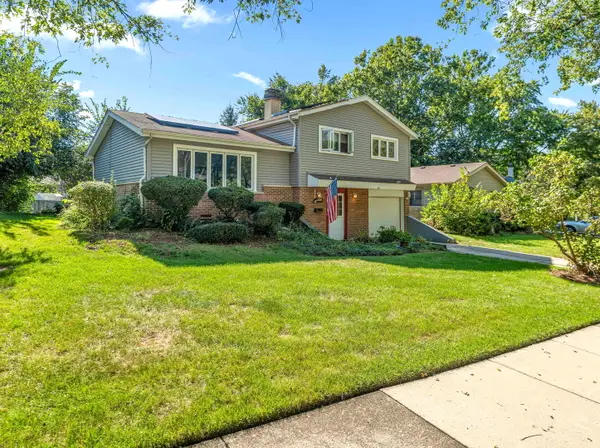9137 W 91st Place, Hickory Hills, IL 60457