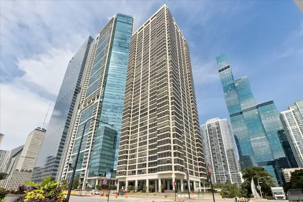 360 E Randolph Street #3205, Chicago, IL 60601