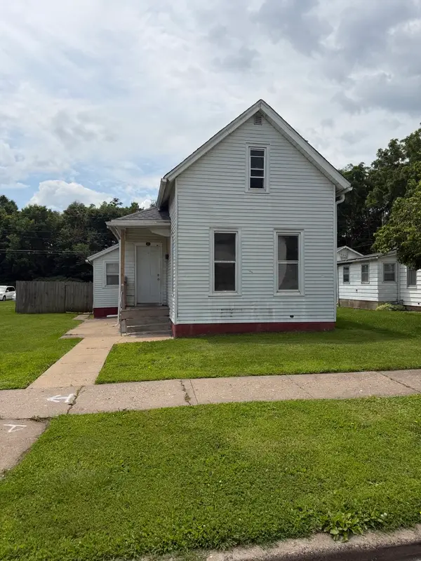 1823 W 6th Street, Davenport, IA 52802