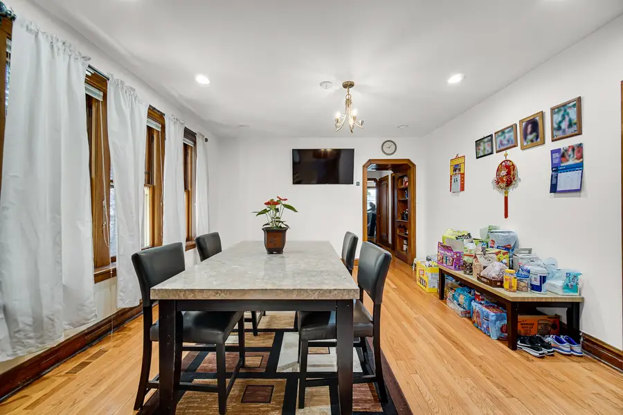 6730 N Rockwell Street, Chicago, IL 60645 - #3