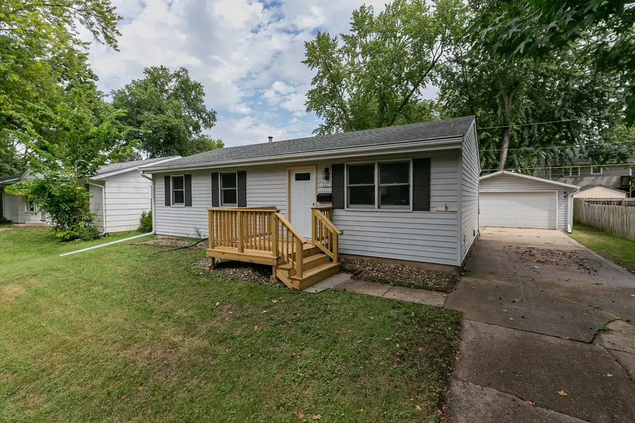 3323 Kimberly Downs Road, Davenport, IA 52807 - #2