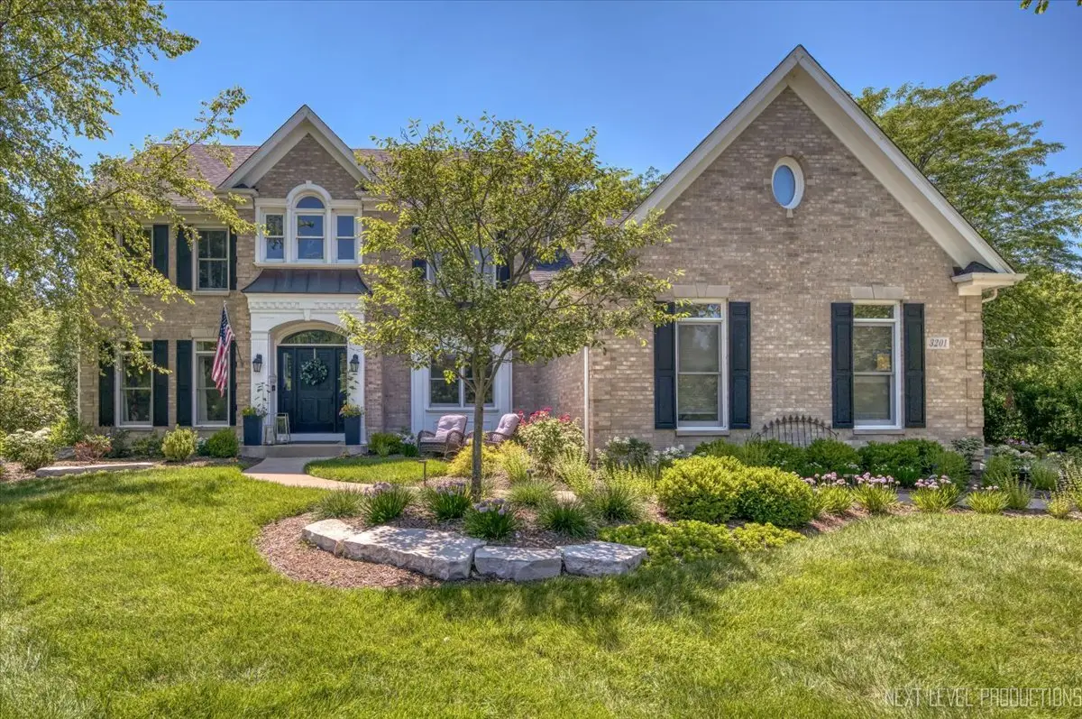 3201 Greenwood Lane, Saint Charles, IL 60175 - #1