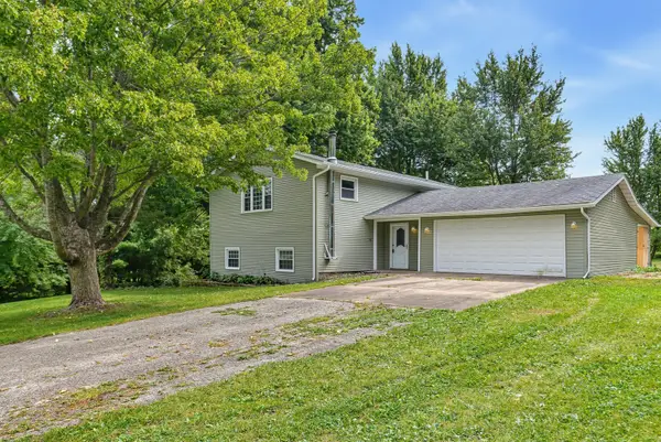 5195 306th Street, Dixon, IA 52745