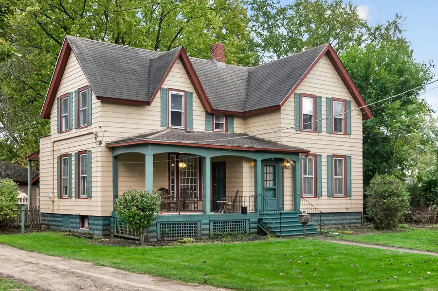 426 S Walnut Street, Sycamore, IL 60178 - #2