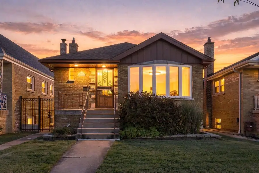 4514 S Kedvale Avenue, Chicago, IL 60632 - #2
