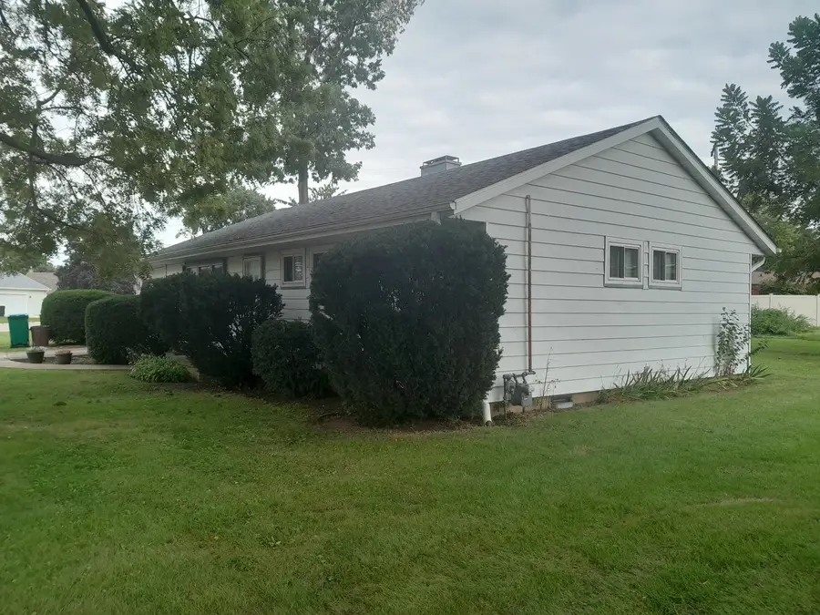 716 Westwood Drive, Ottawa, IL 61350 - #3