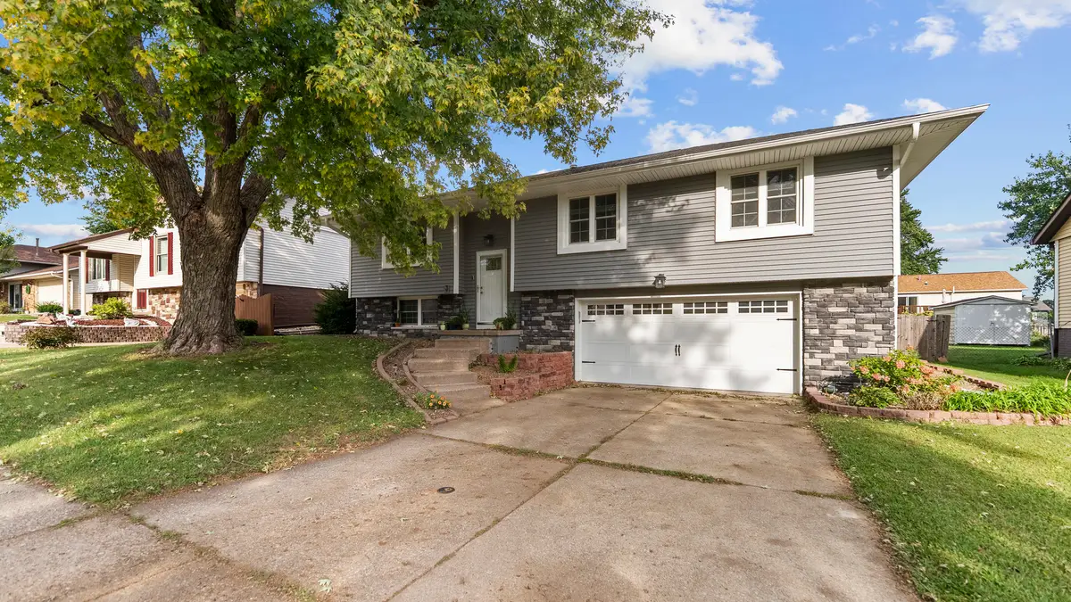 5807 Fillmore Street, Davenport, IA 52806 - #1