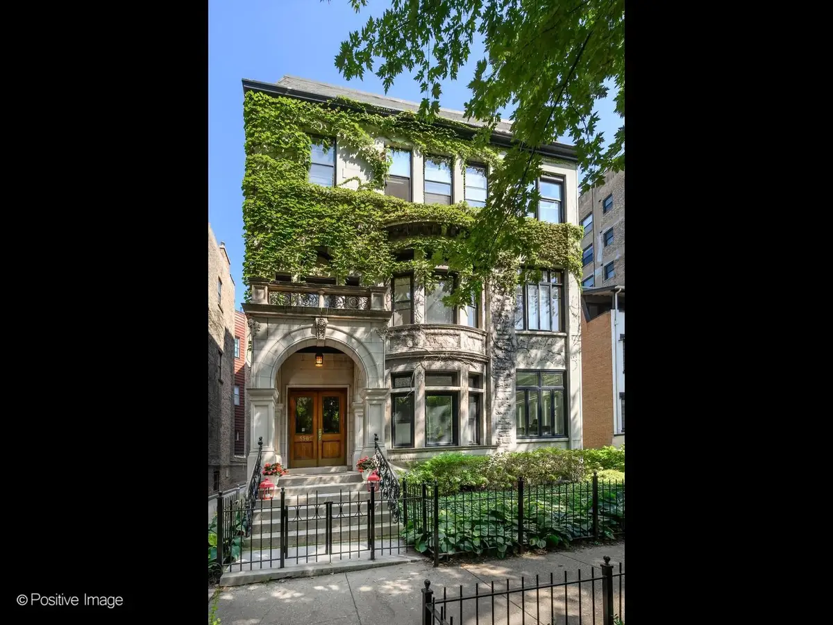 556 W Arlington Place #3, Chicago, IL 60614 - #1
