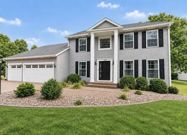 2520 Buckingham Avenue, Bettendorf, IA 52722