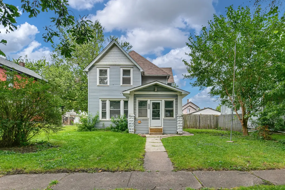 2214 W 2nd Street, Davenport, IA 52802 - #1