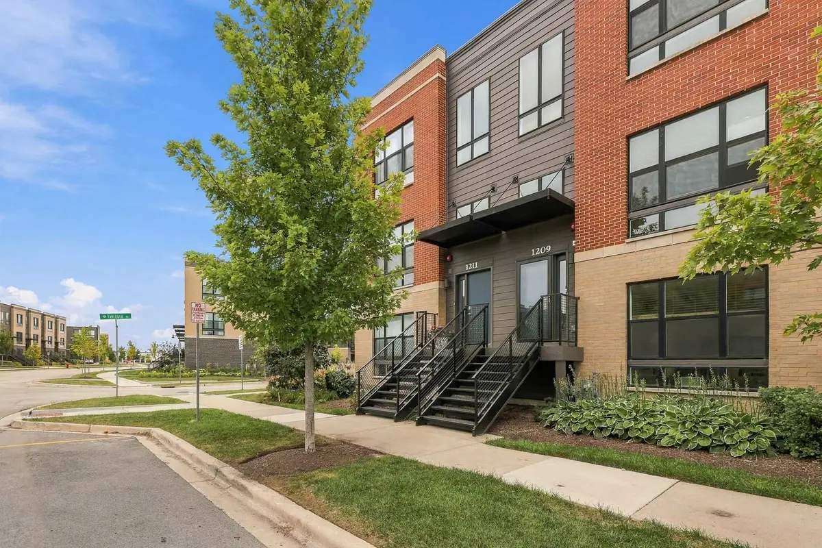 1209 Lakepointe Drive, Schaumburg, IL 60173 - #1
