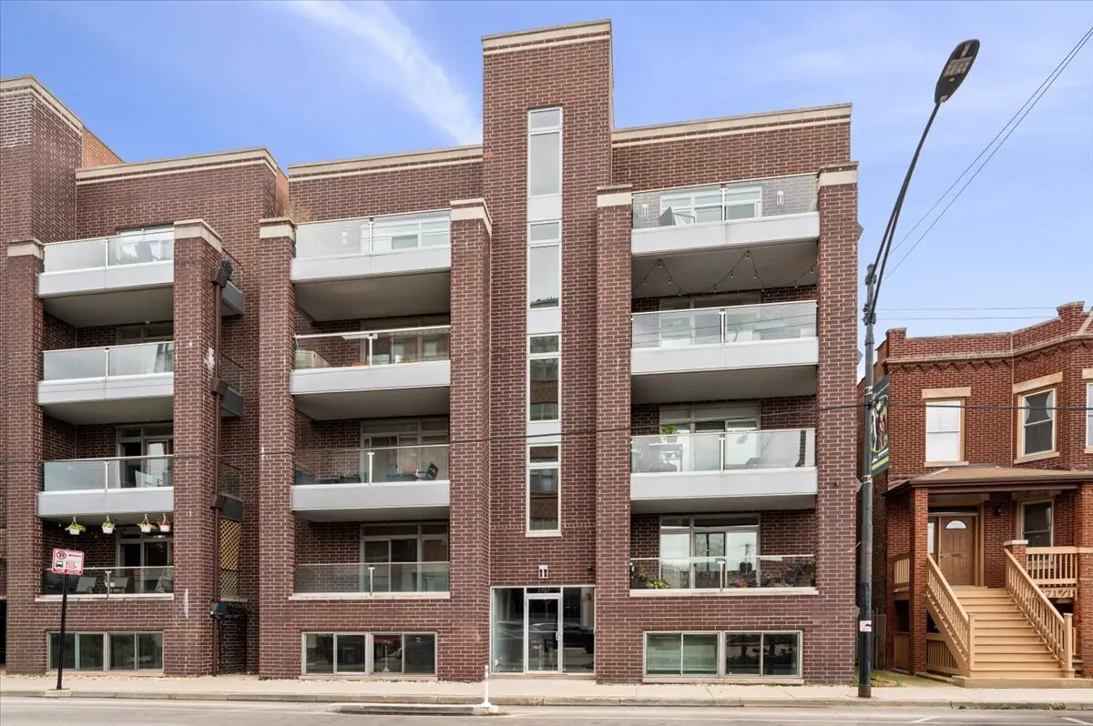 2707 W Belmont Avenue #3W, Chicago, IL 60618 - #1