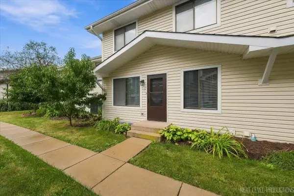 2s759 Winchester Circle #2, Warrenville, IL 60555