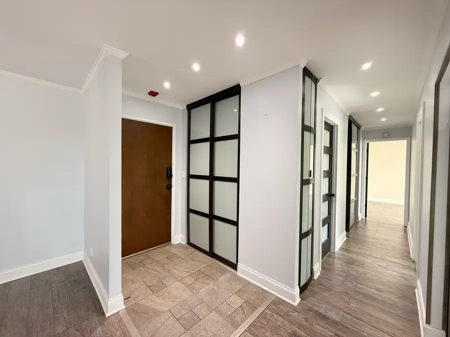 502 W Huntington Commons Road #438, Mount Prospect, IL 60056 - #2