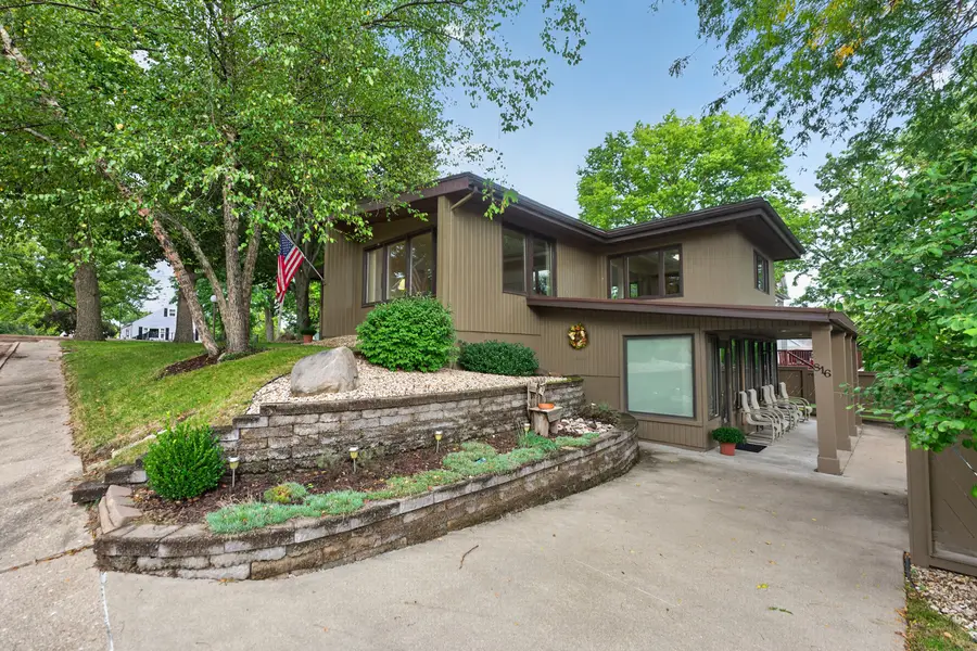 816 Sinnissippi Avenue, Dixon, IL 61021 - #3