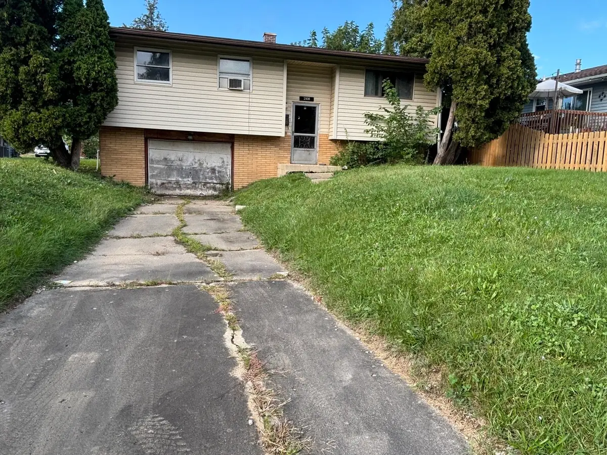 2108 Carmel Boulevard, Zion, IL 60099 - #1