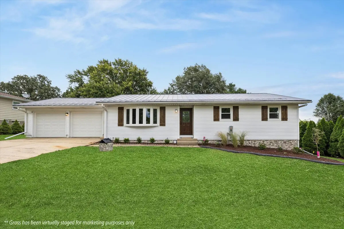 2595 282nd Avenue, De Witt, IA 52742 - #1