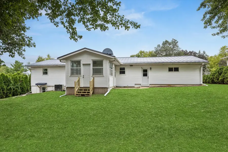 2595 282nd Avenue, De Witt, IA 52742 - #3