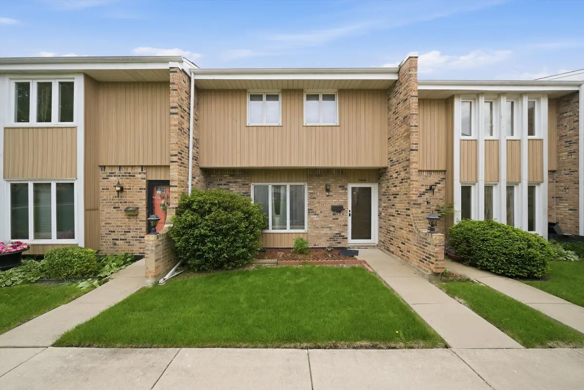 20 Ottawa Court, Justice, IL 60458 - #1