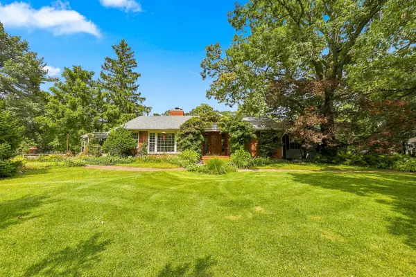 30w030 Schick Road, Bartlett, IL 60103