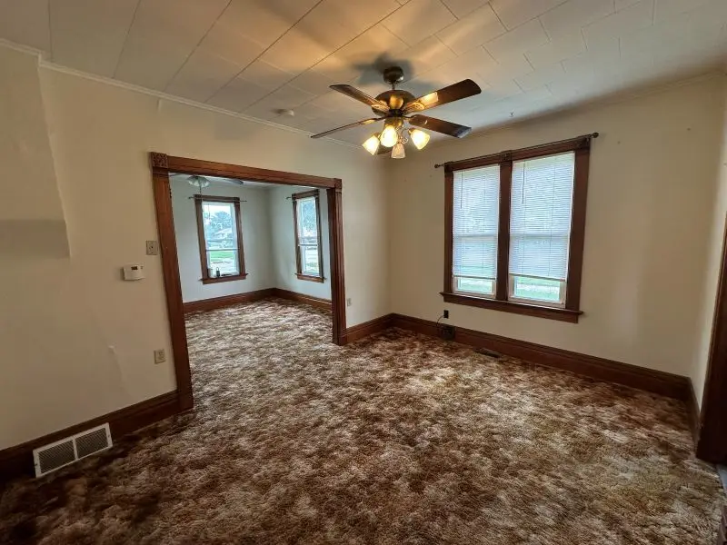 422 6th Street, De Witt, IA 52472 - #3