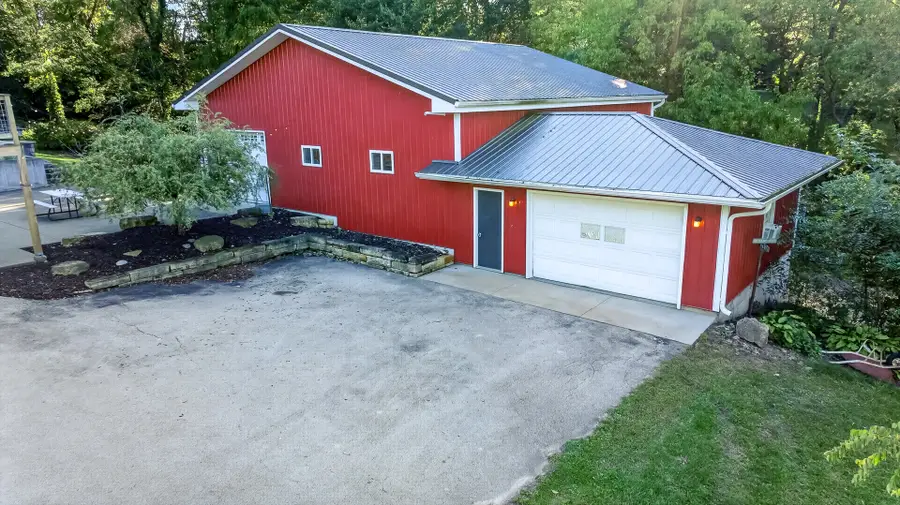 4569 160th Street, Clinton, IA 52732 - #3