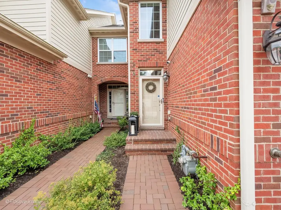 1039 Hickory Drive, Western Springs, IL 60558 - #2