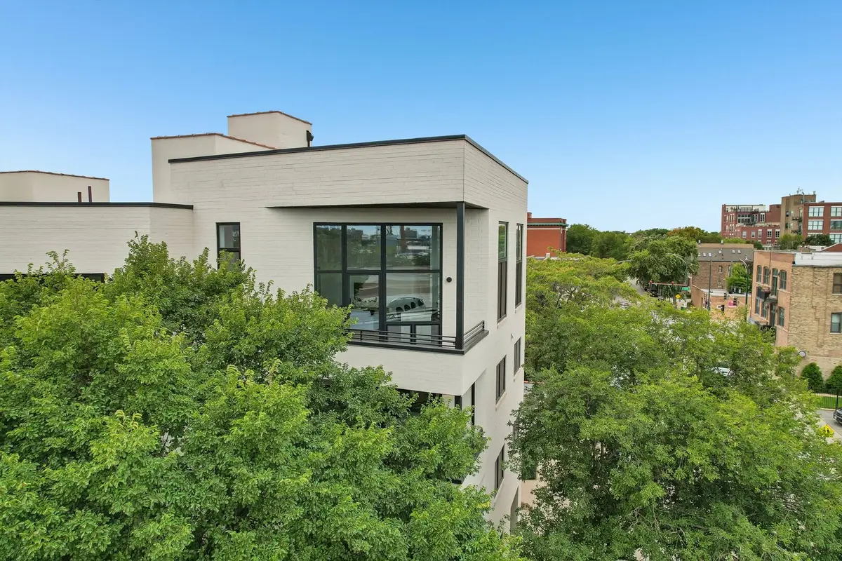 1656 N Bosworth Avenue #PH-4N, Chicago, IL 60642 - #1