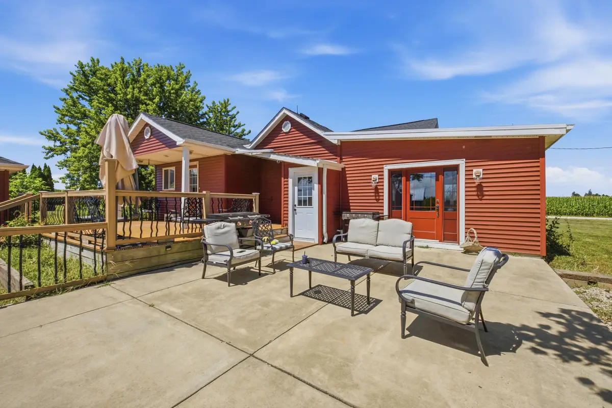 15825 E Lindenwood Road, Lindenwood, IL 61049 - #1