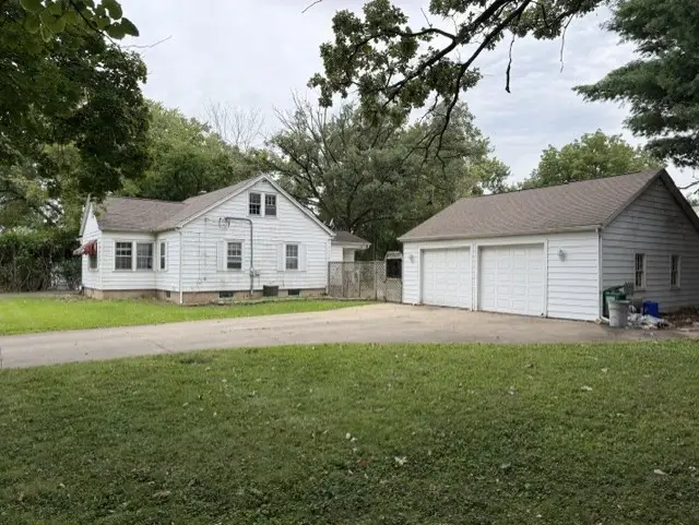 3904 Grove Avenue, McHenry, IL 60050 - #2