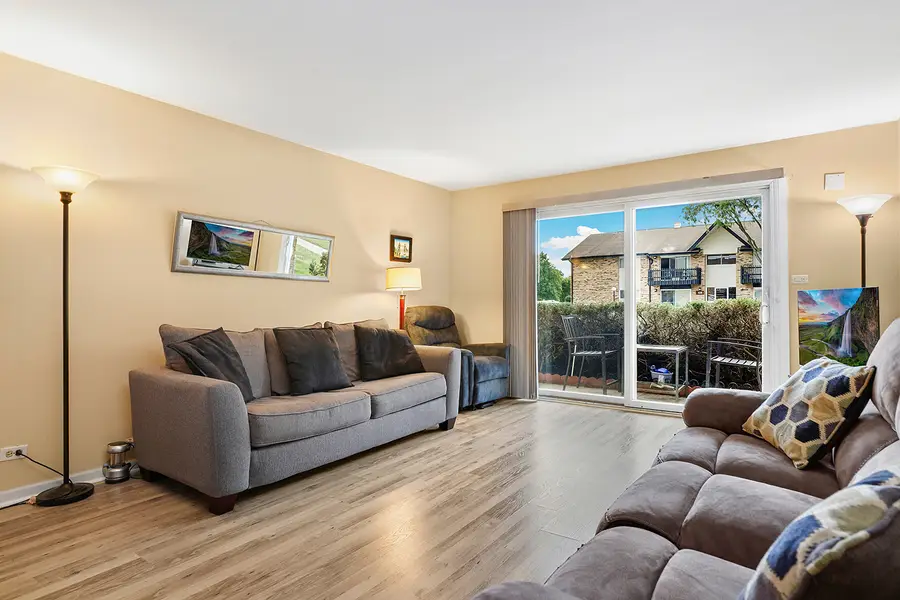 5 Kingery Quarter #5-104, Willowbrook, IL 60527 - #2
