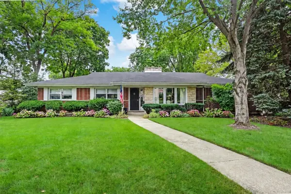 443 Blackstone Avenue, La Grange, IL 60525