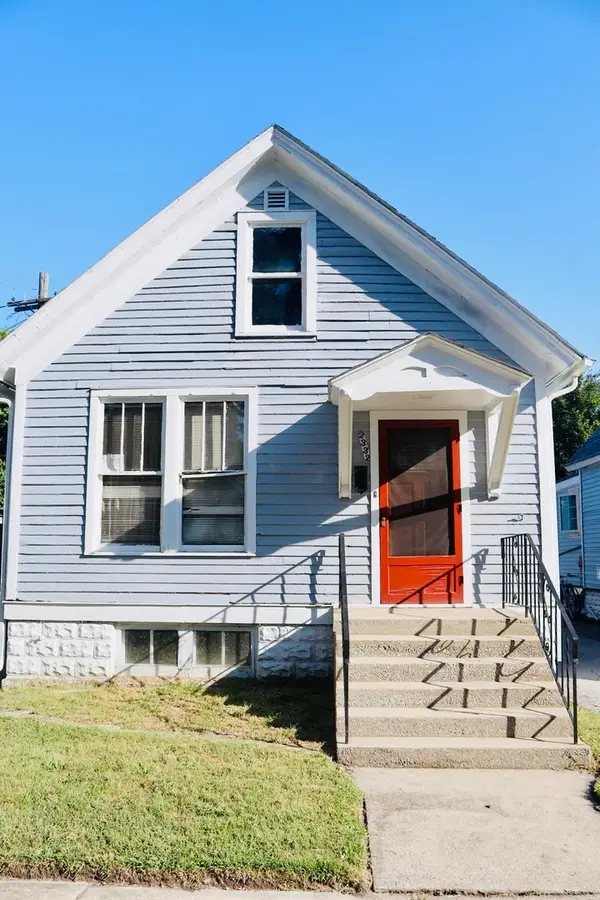 2332 Desplaines Street, Blue Island, IL 60406