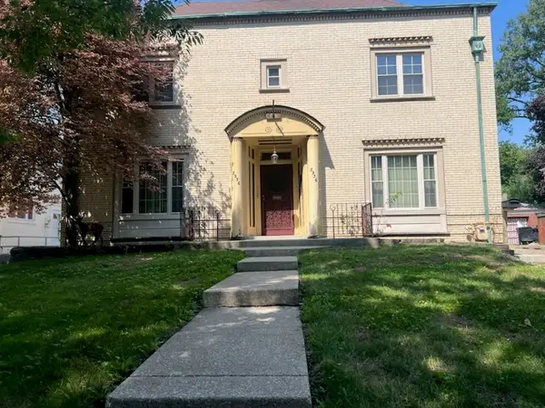 8936 S Leavitt Street, Chicago, IL 60643