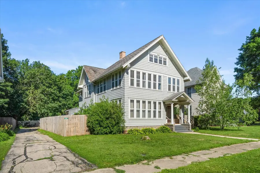 515 N Hennepin Avenue, Dixon, IL 61021 - #2