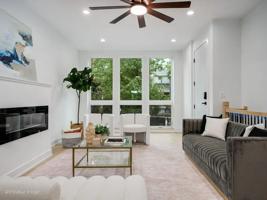 2847 N Damen Avenue #1, Chicago, IL 60618 - #2