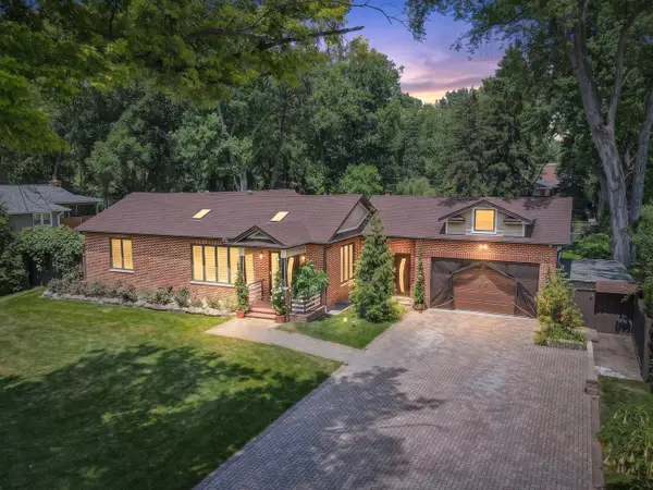 10 E Willow Road, Prospect Heights, IL 60070