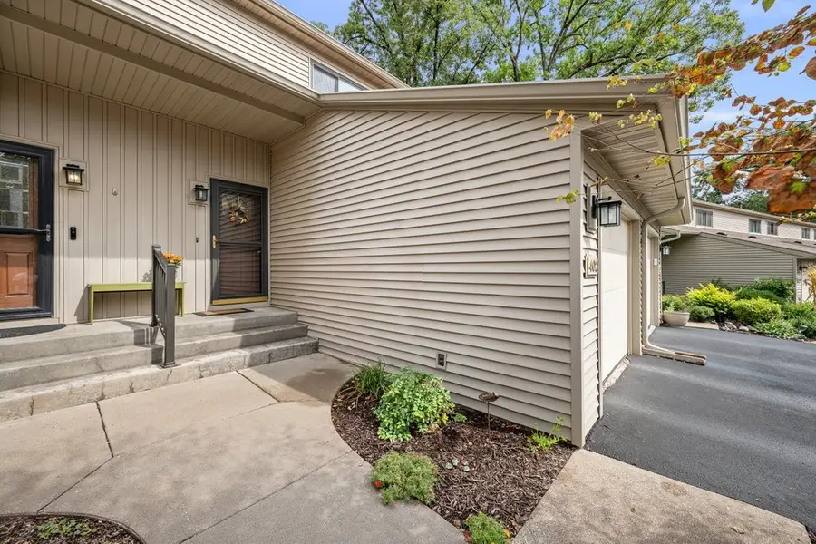 2809 12th Avenue #402, Rock Island, IL 61201 - #3