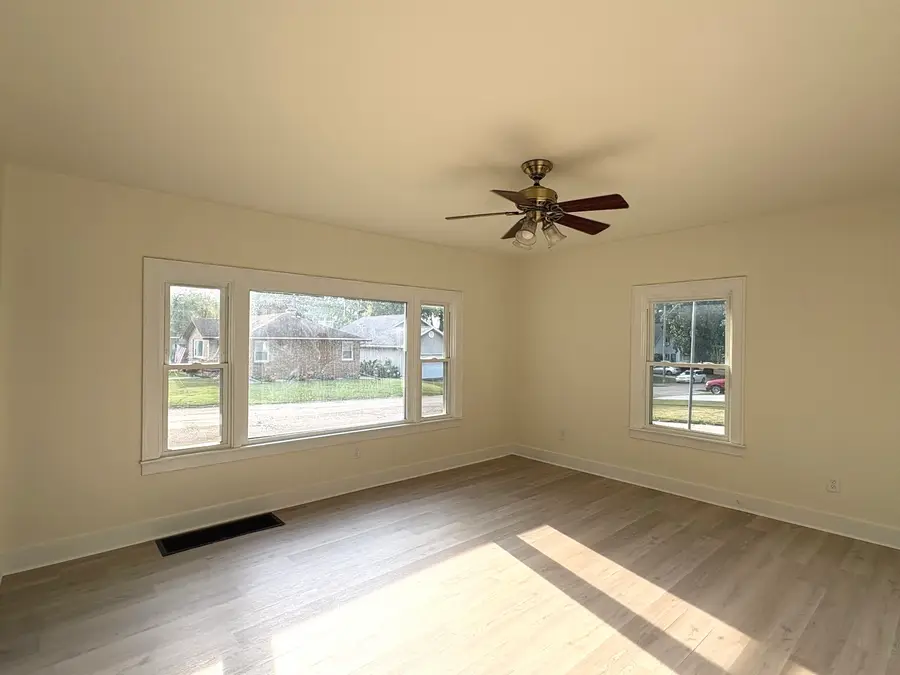 1249 Creve Coeur Street, Lasalle, IL 61301 - #2