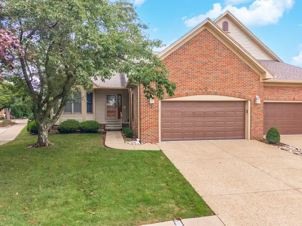 2 Spruce Court, Bloomington, IL 61704