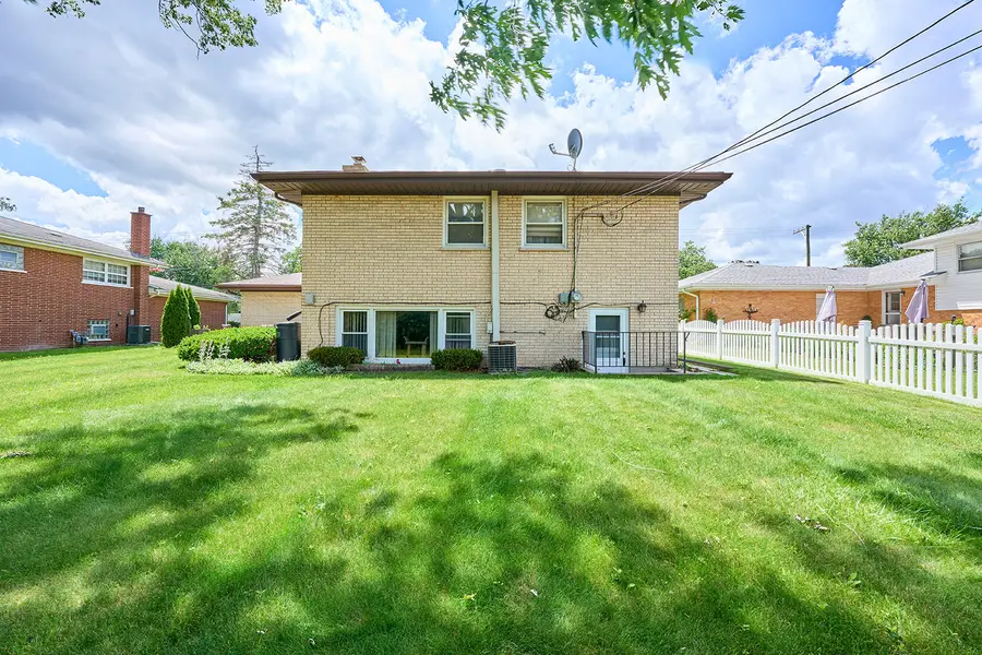 5859 S Brainard Avenue, Countryside, IL 60525 - #2